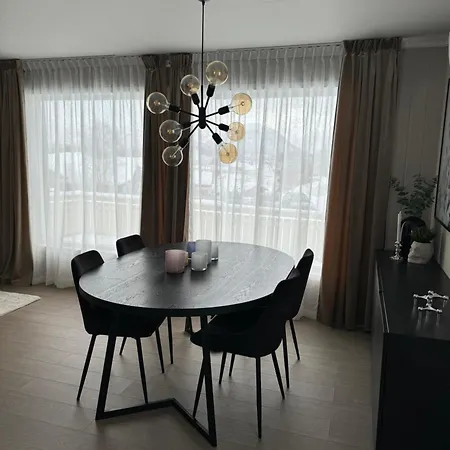 Hus Med 2 Soverom 펜션 소르틀란